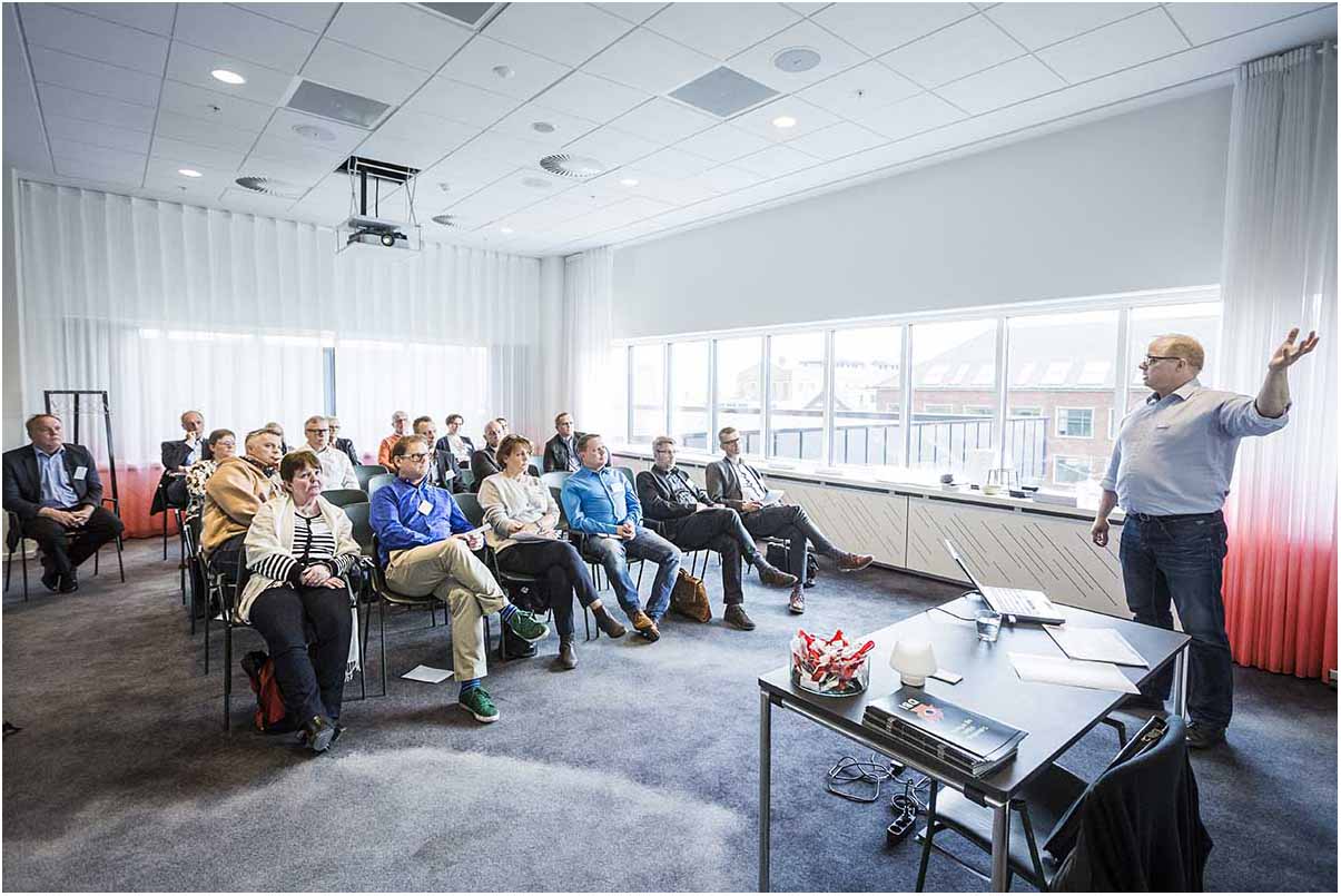 Fotograf i Århus med speciale i produktfoto, packshots, reportagefoto Fotograf i Århus med speciale i produktfoto, packshots, reportagefoto