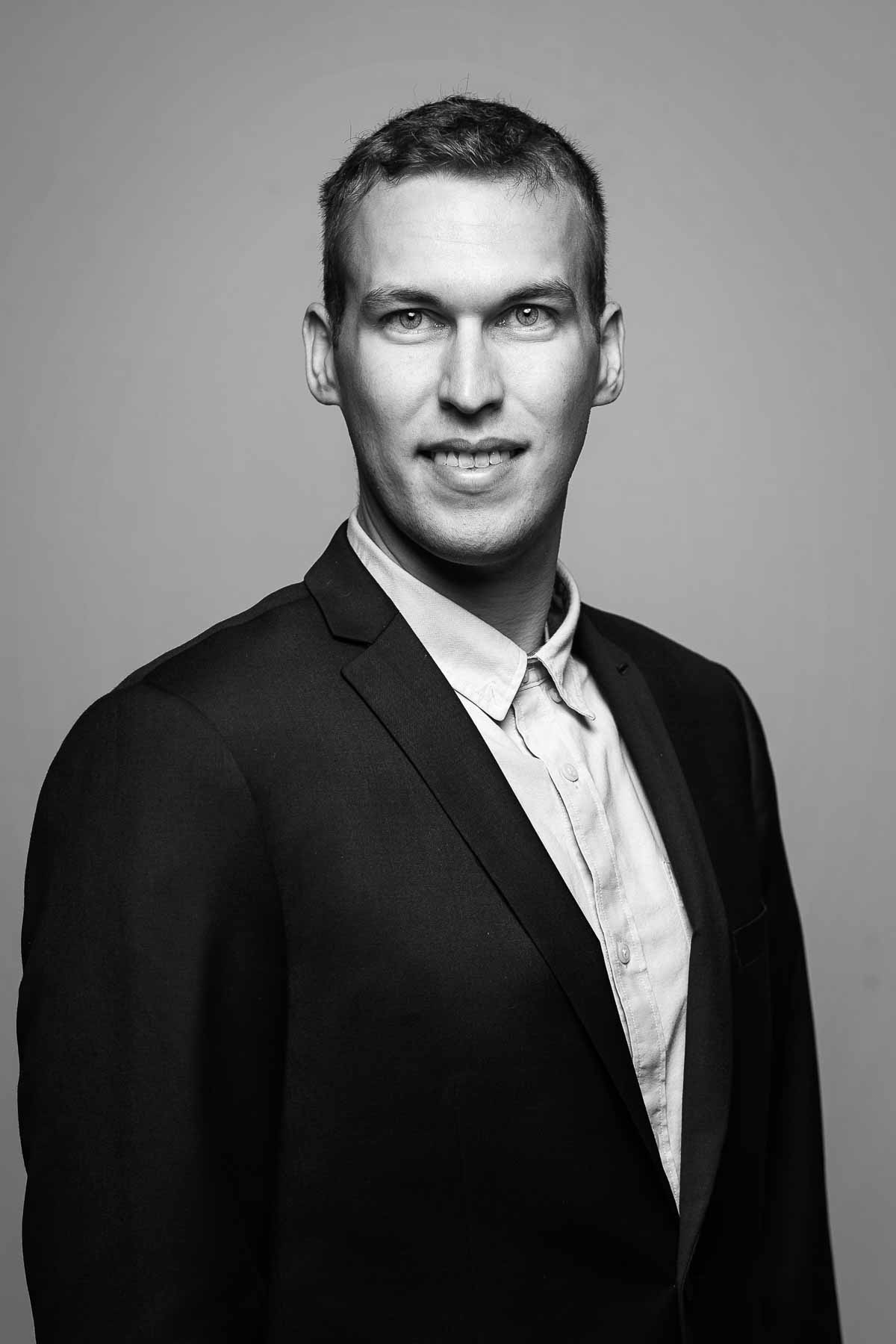 Jeg skyder erhvervsportrætter af jeres medarbejdere Jeg skyder erhvervsportrætter af jeres medarbejdere